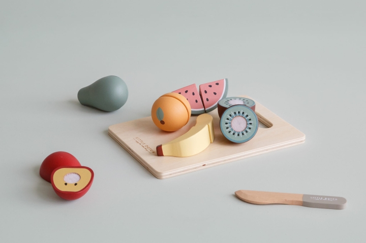 LD4485 - Cutting Fruits (3).jpg