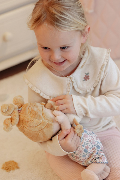 pol_pl_Little-Dutch-Lalka-Julia-40-cm-GRS-5799_7.jpg