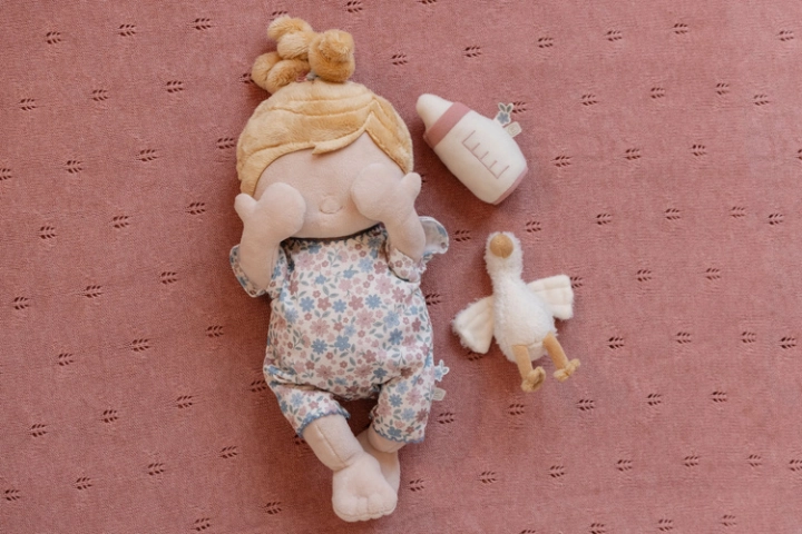 pol_pl_Little-Dutch-Lalka-Julia-40-cm-GRS-5799_2.jpg