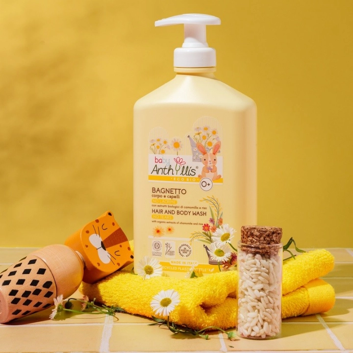 delikatny-plyn-do-kapieli-i-szampon-2w1-bez-lez-z-organicznym-rumiankiem-i-proteinami-ryzu-500-ml-baby-anthyllis.jpg
