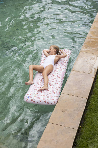 pol_pl_The-Swim-Essentials-Materac-do-plywania-Old-Pink-Leopard-2022SE176-2842_1.jpg